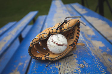 How to Decide What Size Baseball Glove is Right For You?